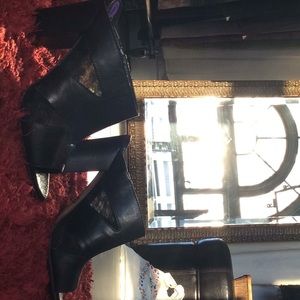 Black Leather Opened Toe Block Heels